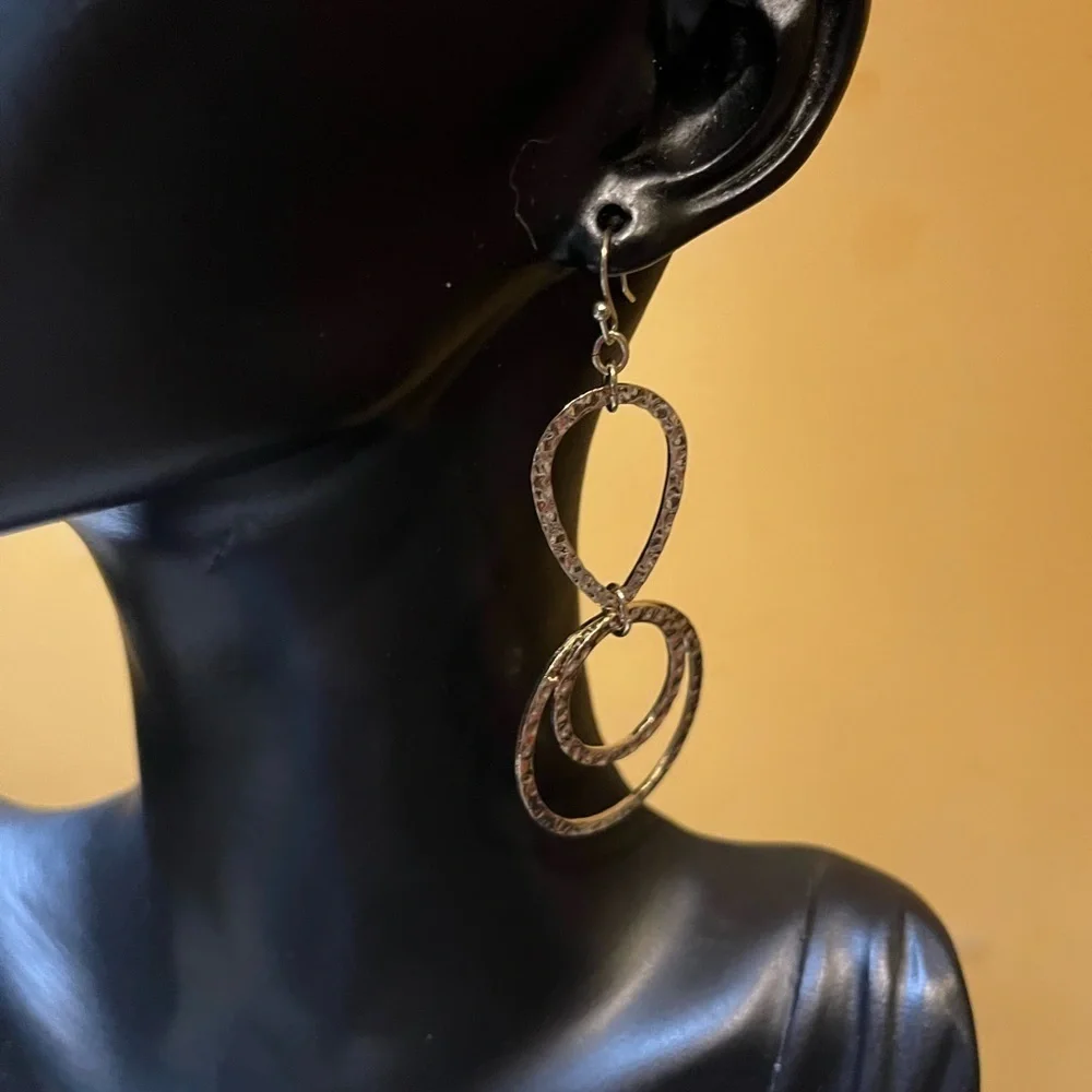 Avon Global Market Drop Earrings